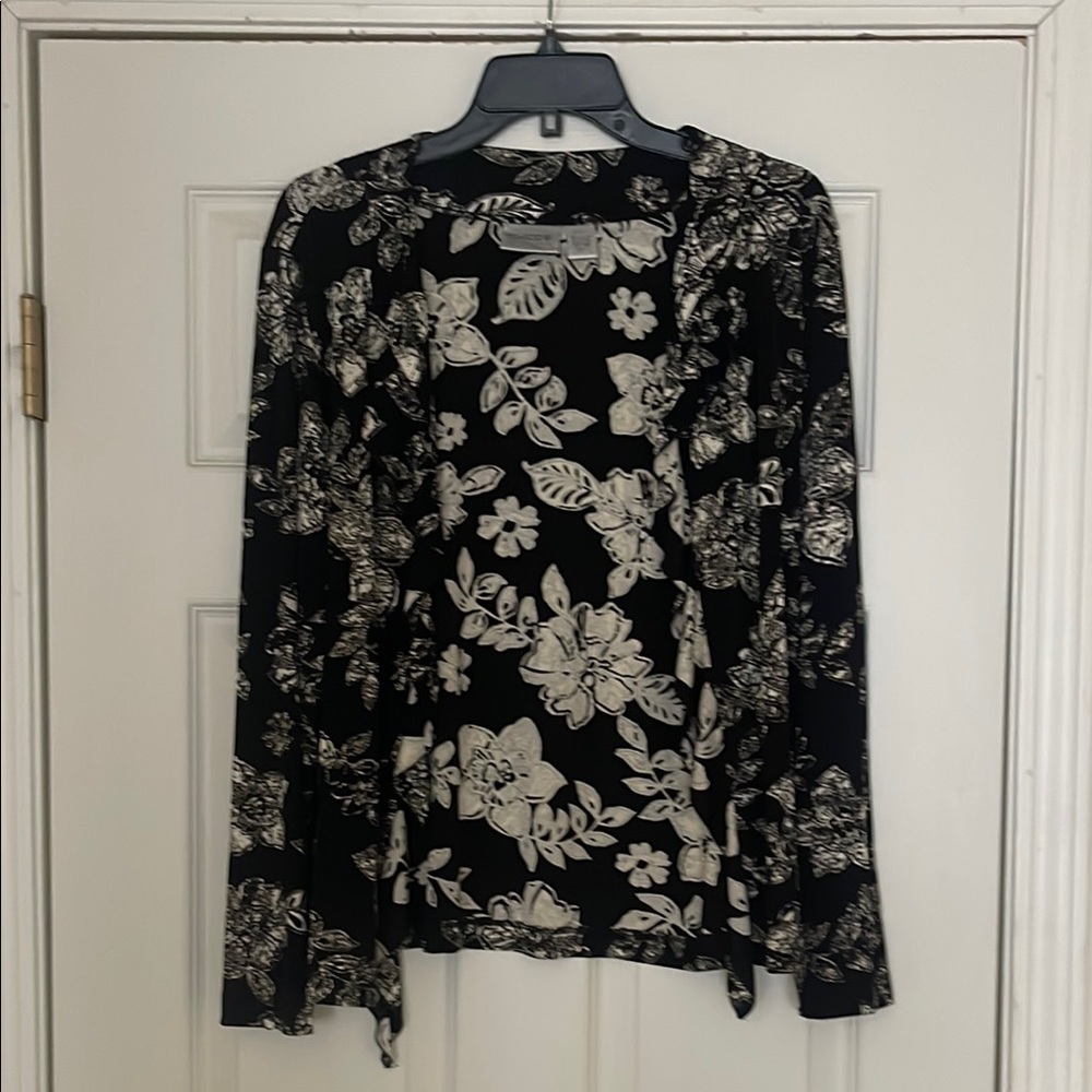 Chicos - travelers black and white liquid knit cardigan top - size S